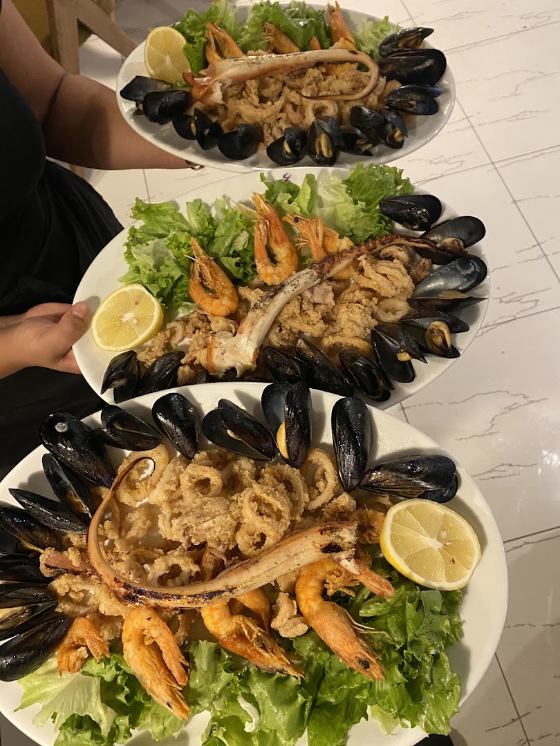 Cibo & Vino: appetizing photo of restaurant food