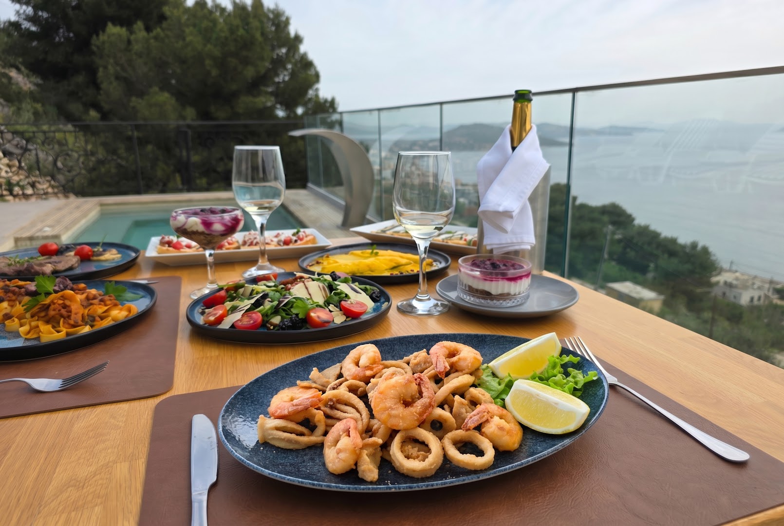 Observatory Restaurant: appetizing food with beautiful view