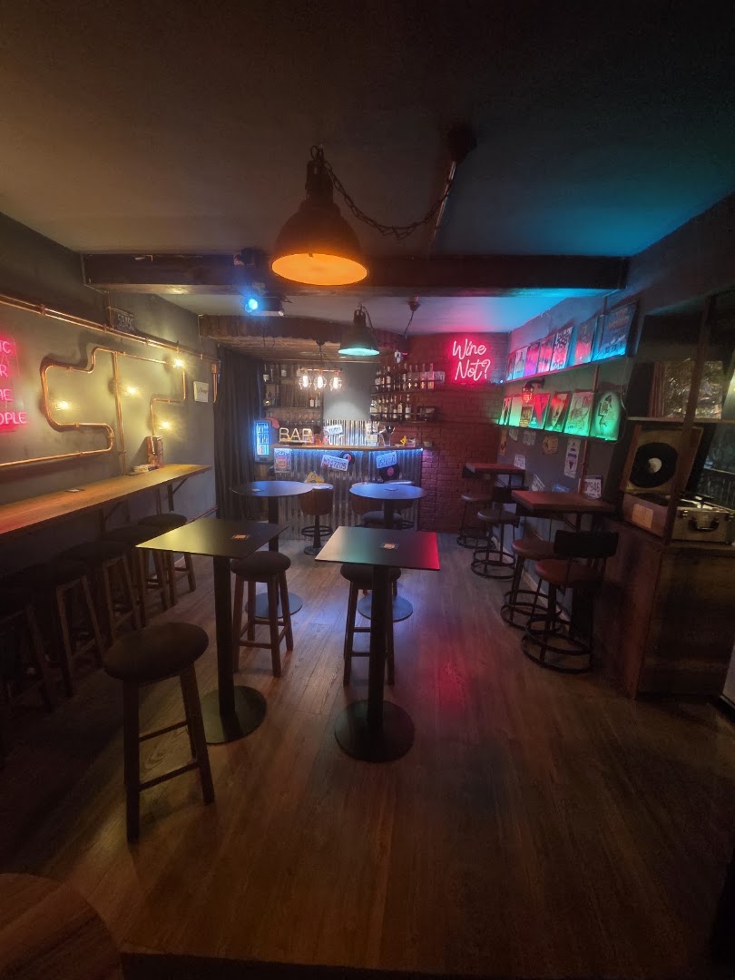 N'Tingull: clear, inviting interior atmosphere