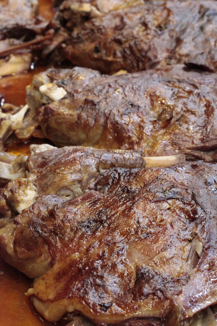 Beef Côte: appetizing close-up of cooked meat