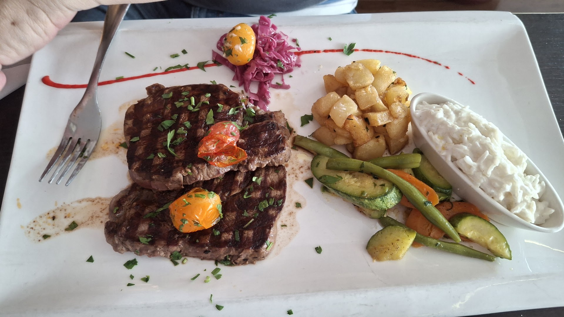 Beef Côte: appetizing, high-quality food photography