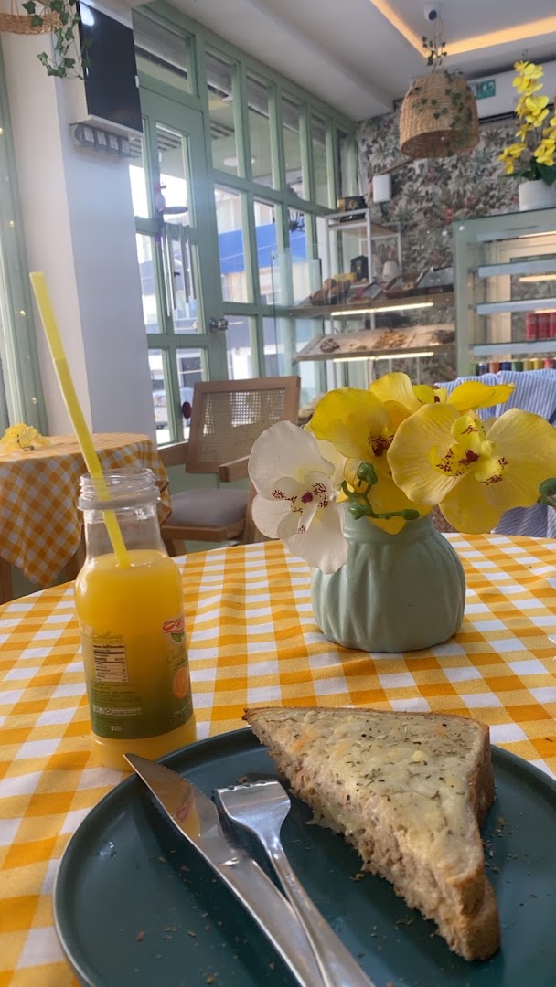 Brunchy Pastry: appealing breakfast table setting