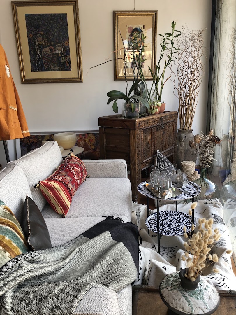 Medina Mood: attractive shop interior display