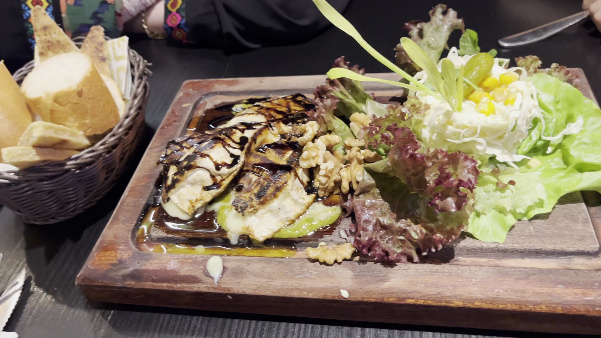 Restaurant Signature: appetizing, high-quality food photography