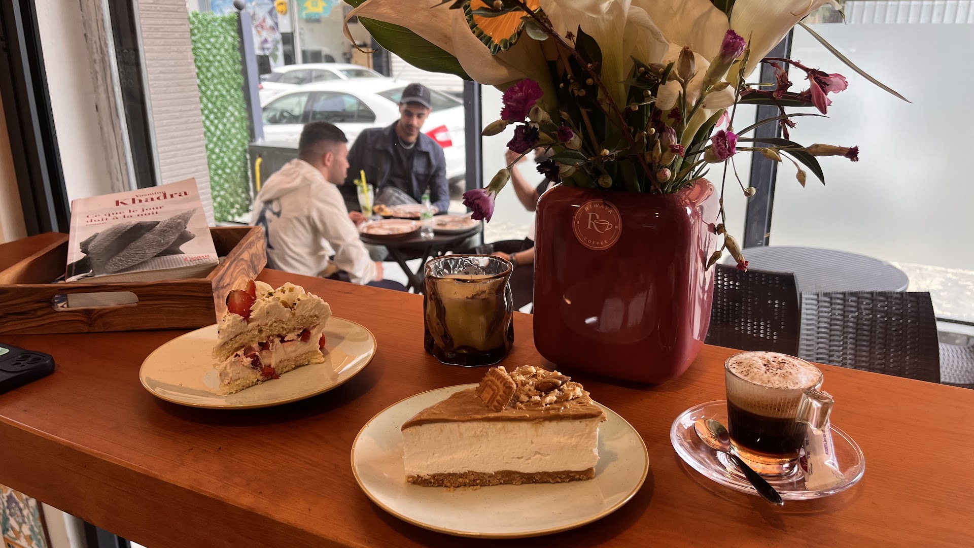 Riwaya Coffee: appetizing food and inviting atmosphere