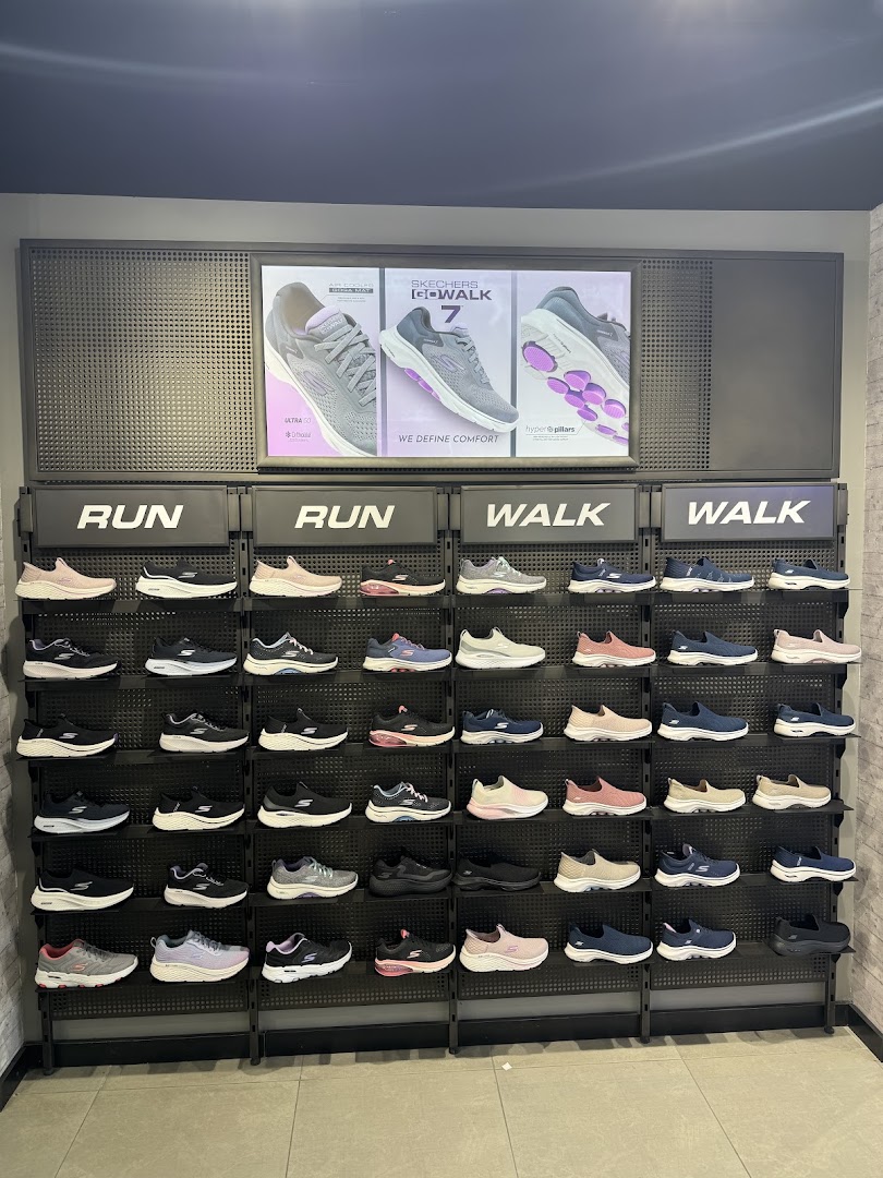 Skechers Béjaïa: clear display of shop products