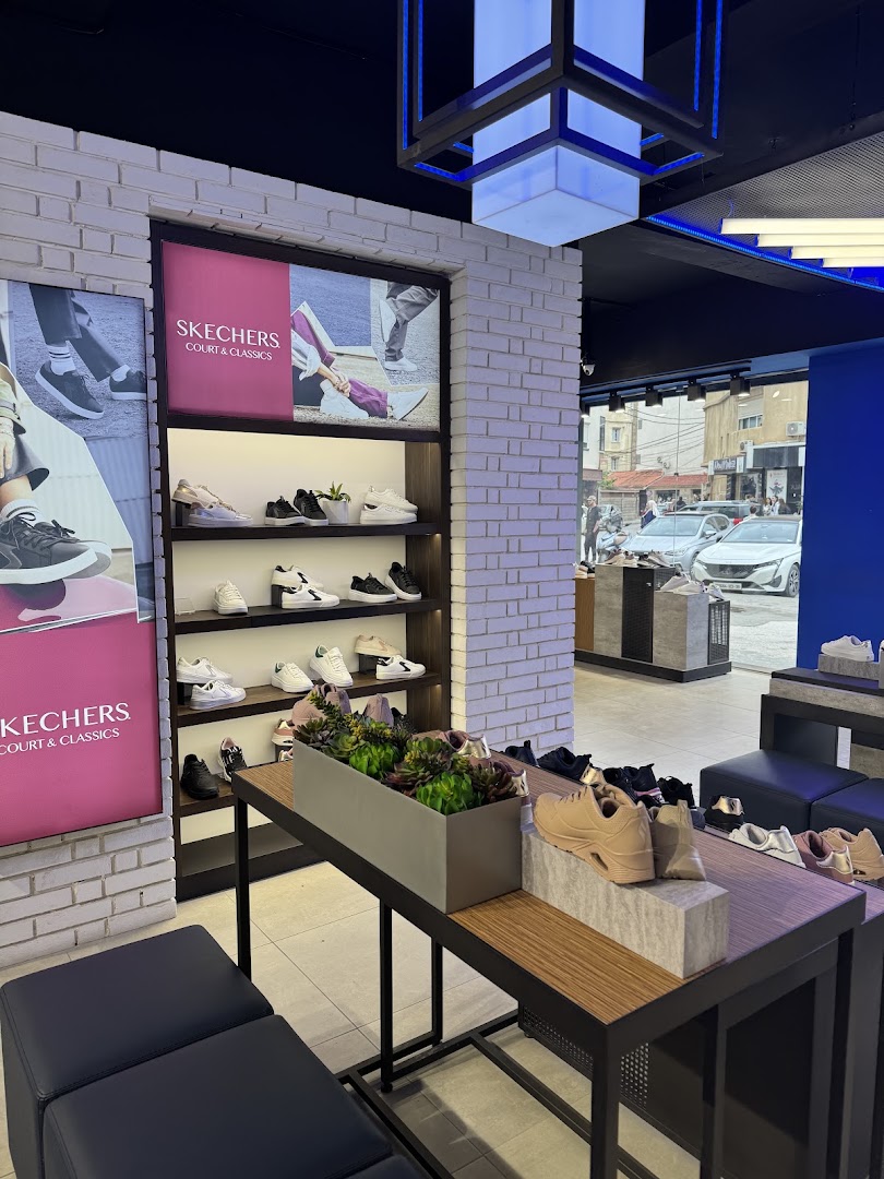 Skechers Béjaïa: clear, professional shop interior display