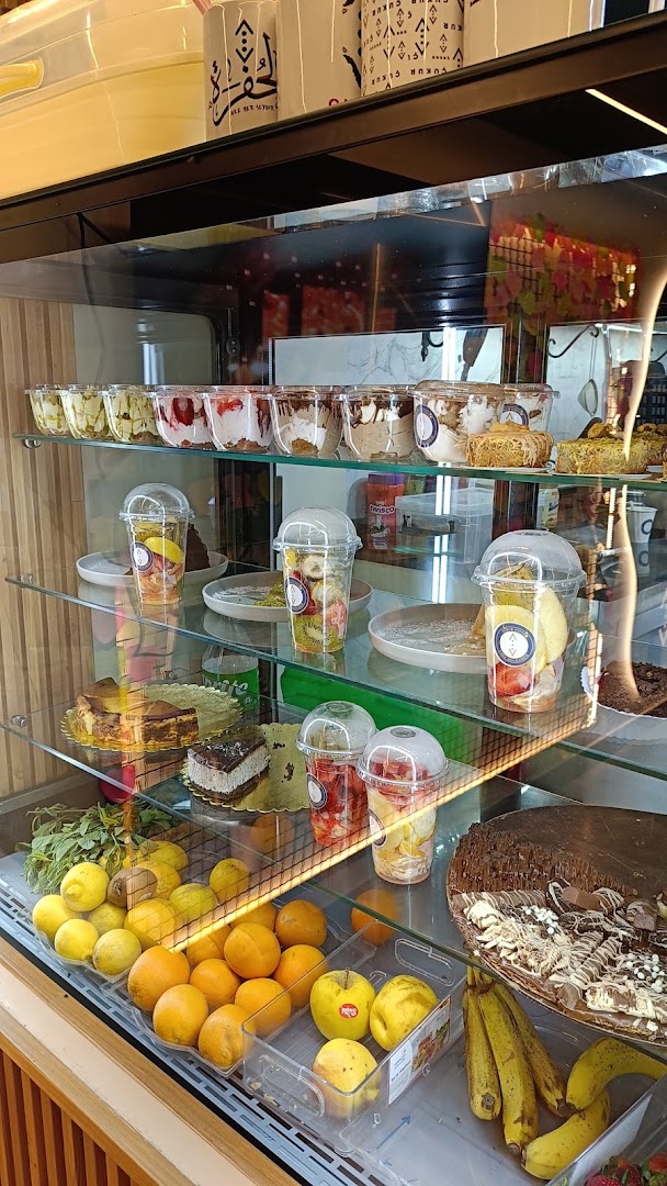 Çukur Coffee: clear display of fresh food