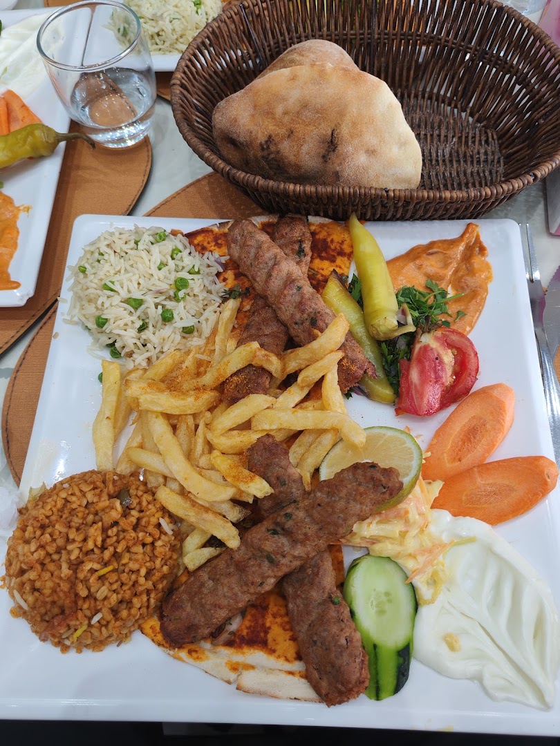 Damasco Food: appetizing photo of restaurant food