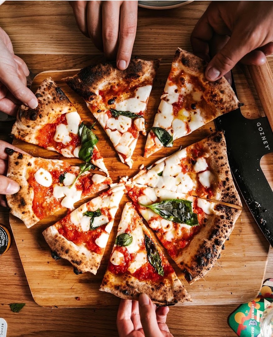 Pizza Land: appetizing, high-quality food photography