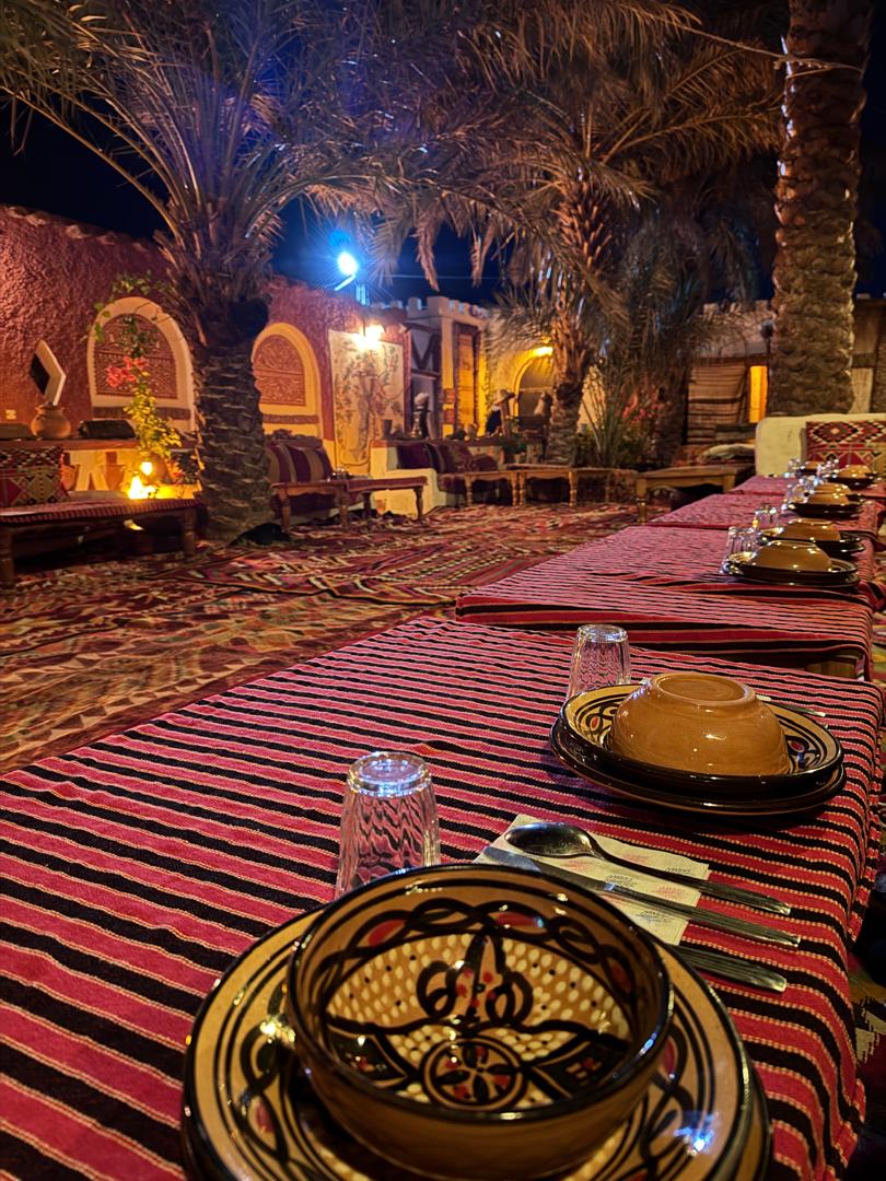 Wafi Restauration Traditionnelle: inviting and atmospheric restaurant setting