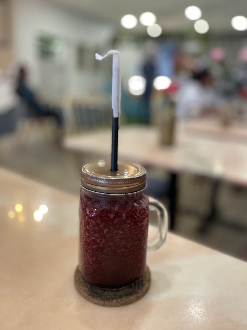 Cozy Café: appealing photo of cafe drink