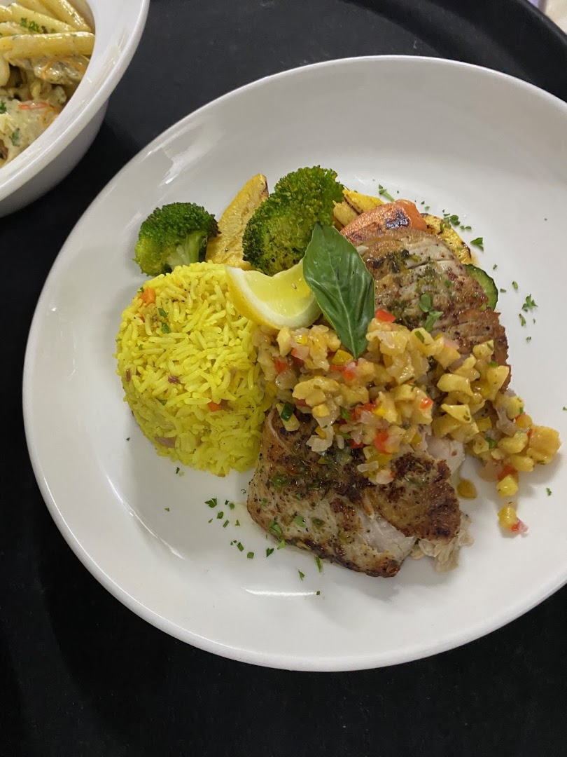 Lite N' Eze Bar & Restaurant: appetizing, high-quality food photography