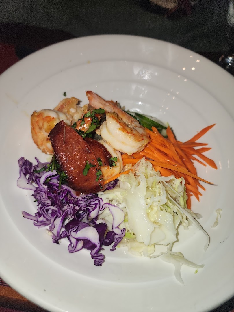 Lite N' Eze Bar & Restaurant: appetizing, clear photo of food