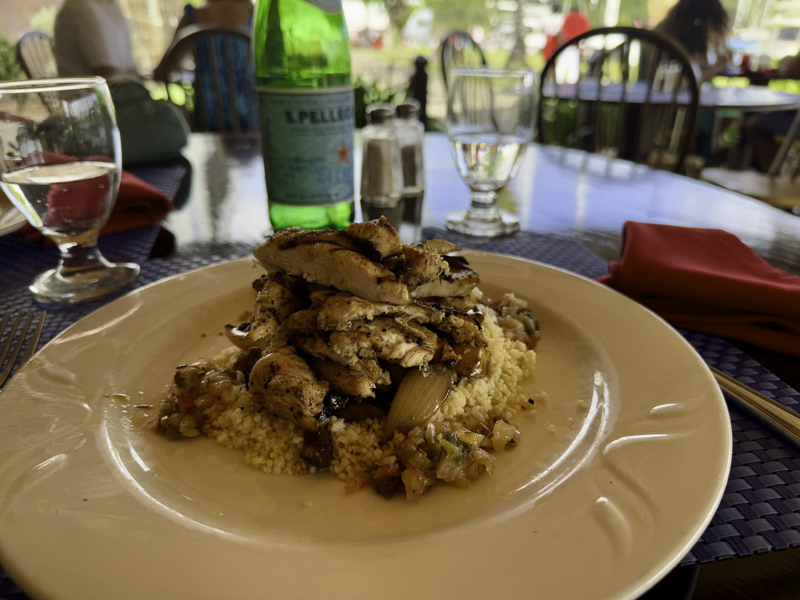 Mainbrace Restaurant & Pub: appetizing food photo in setting