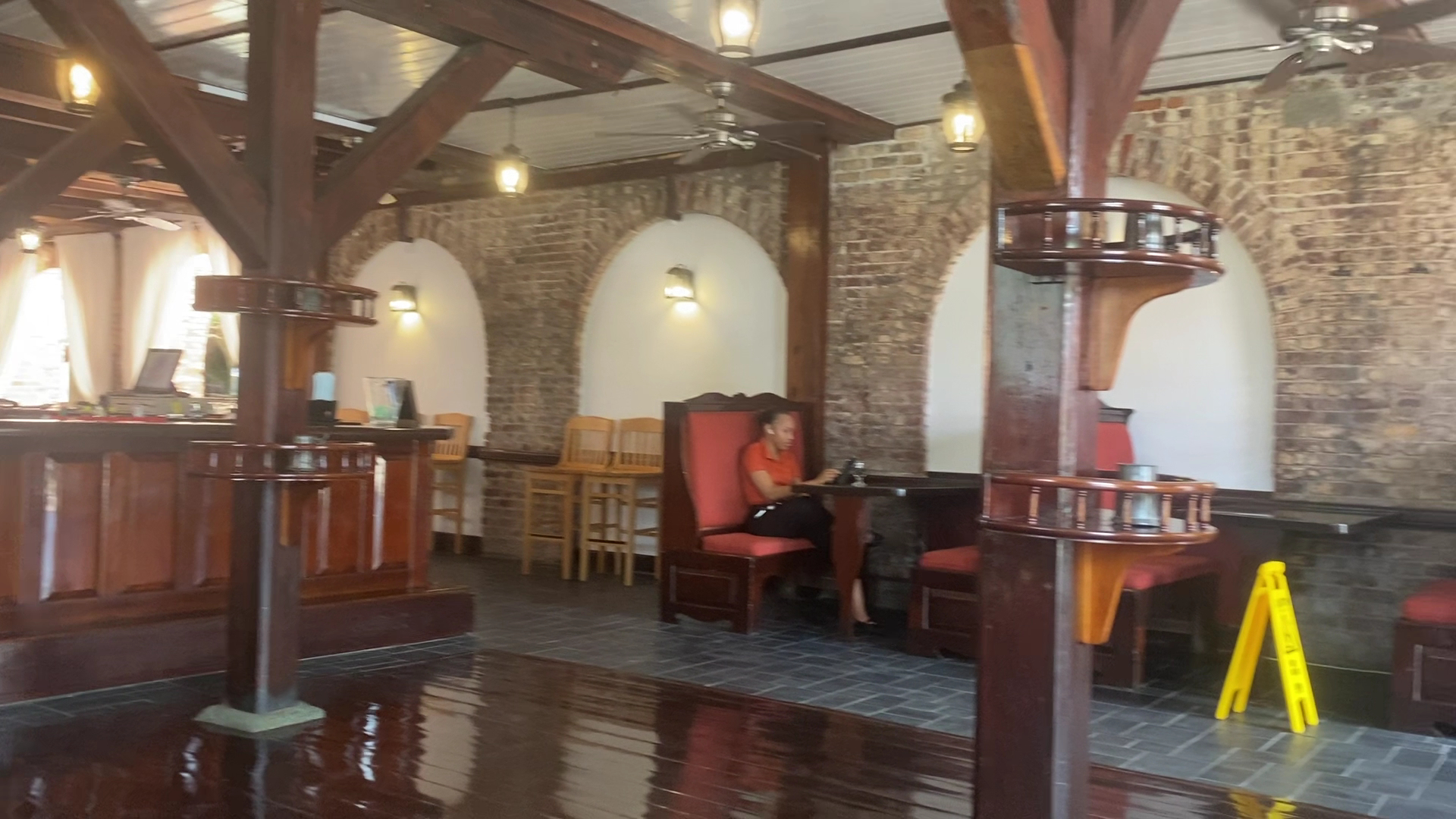 Mainbrace Restaurant & Pub: clear view of restaurant interior