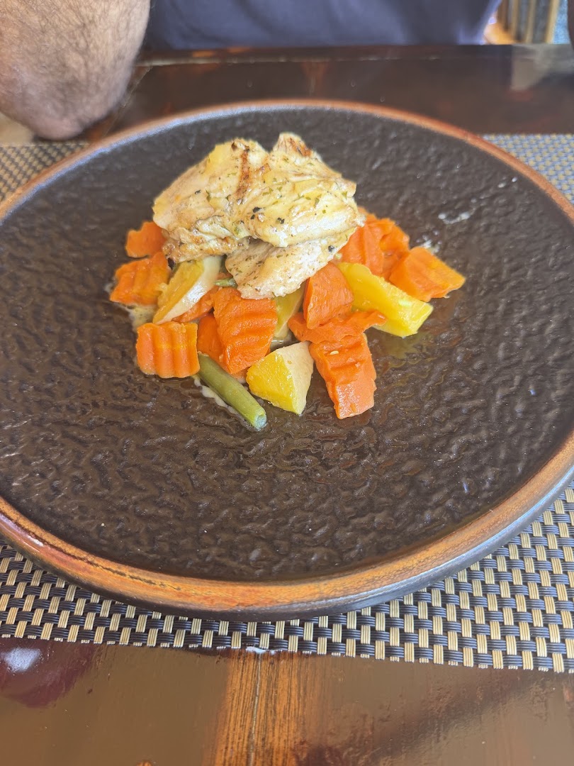 Mainbrace Restaurant & Pub: appetizing, well-lit food photography