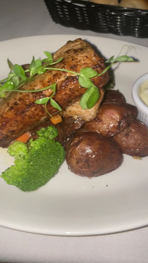 Pillars Restaurant: appetizing, high-quality food photography