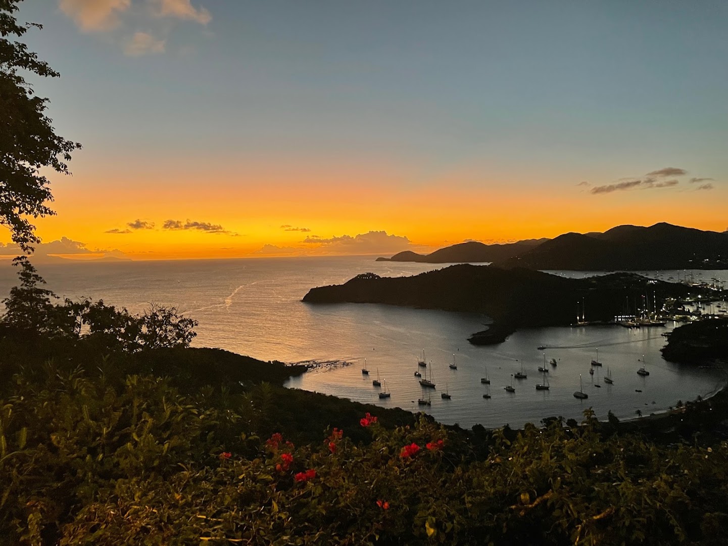 Shirley Heights Lookout: stunning view of the venue