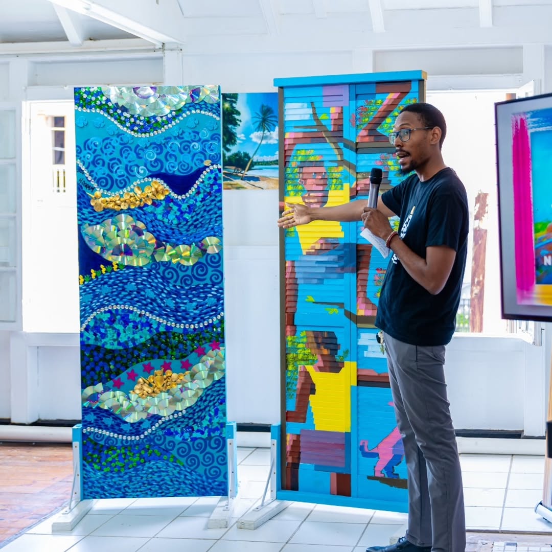 Quay Studio: artist presenting shop artwork