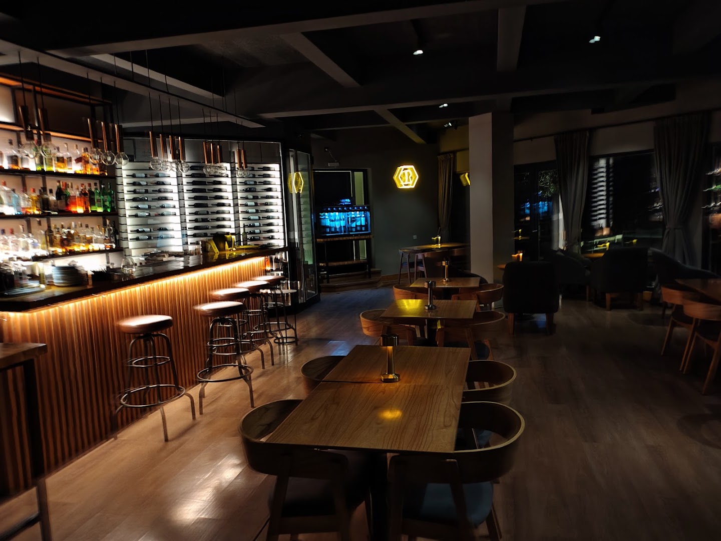 AUITA: inviting and professional interior shot