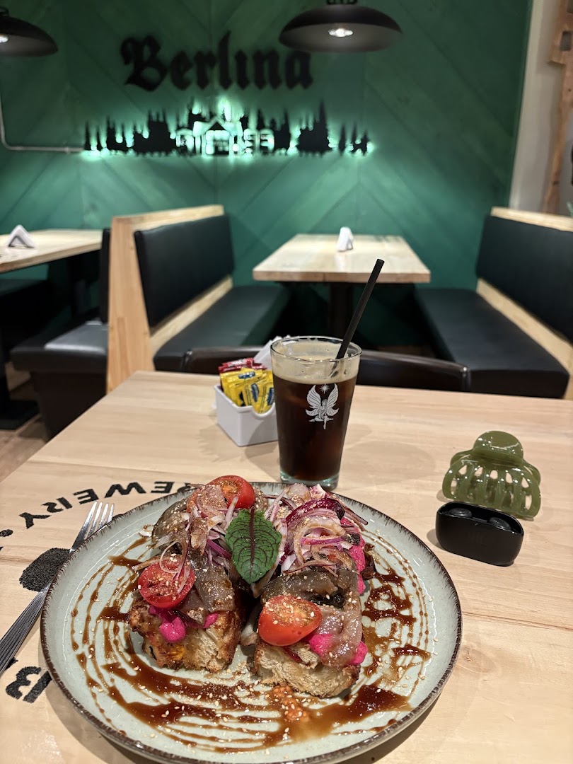 Berlina Centro: appetizing food and venue atmosphere