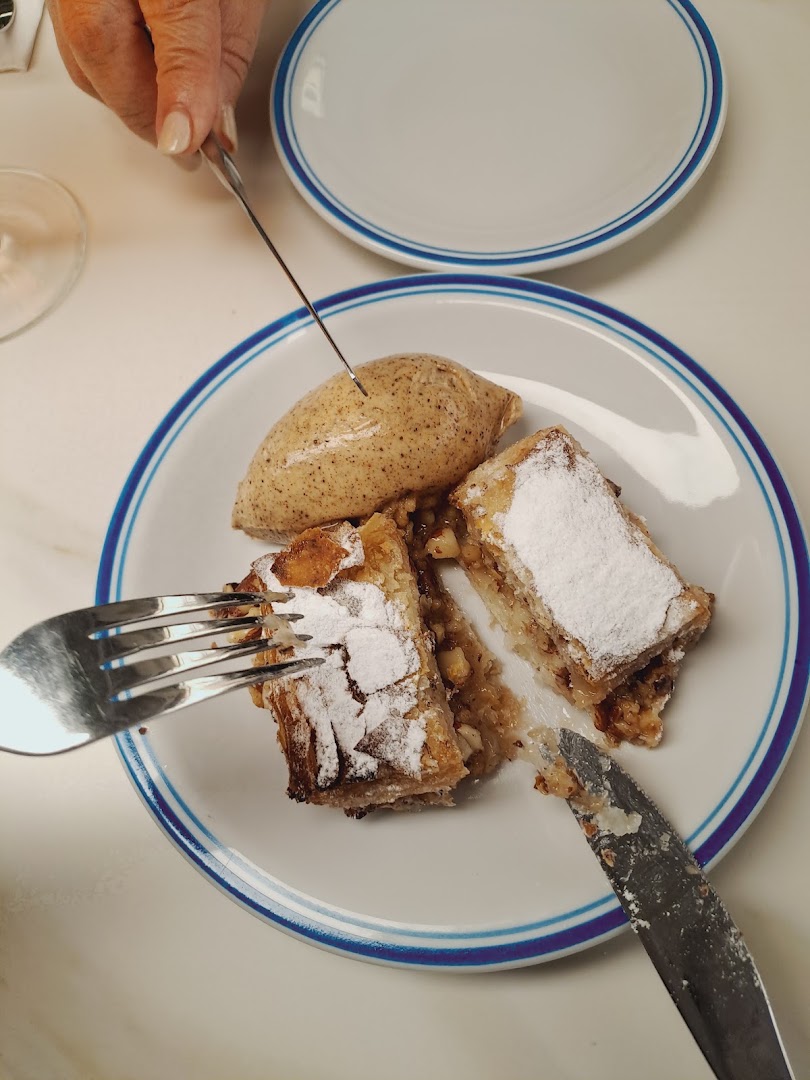 Café Mishiguene: appetizing food photography