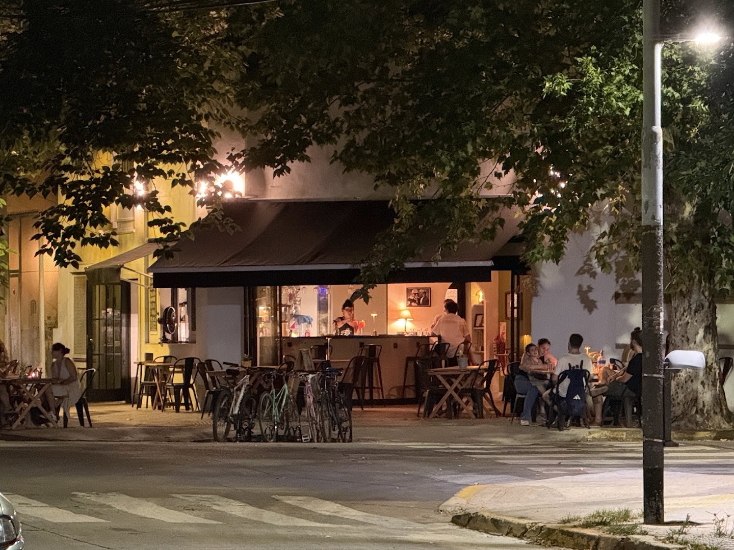 Curva: inviting atmosphere of the bar
