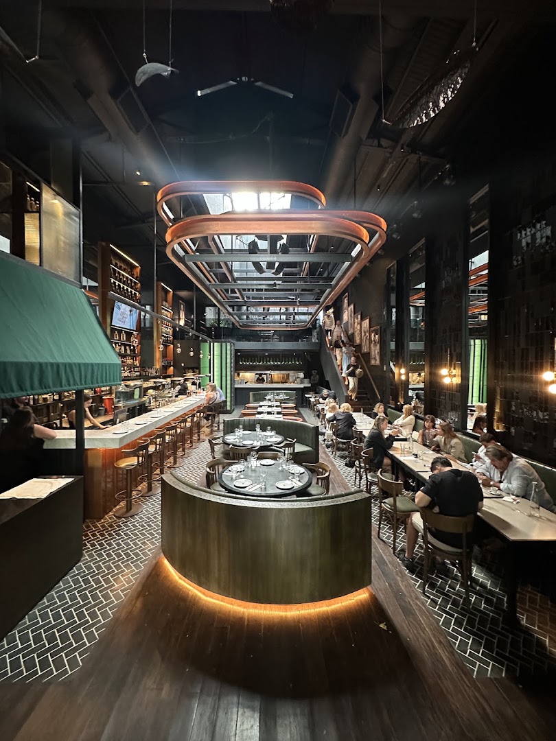 Hierro Bodegón: high quality interior atmosphere shot