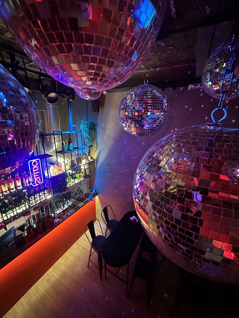 Jotti: atmospheric interior shot of venue