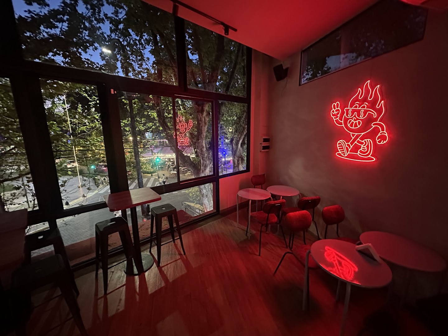 Jotti: inviting atmosphere and interior design
