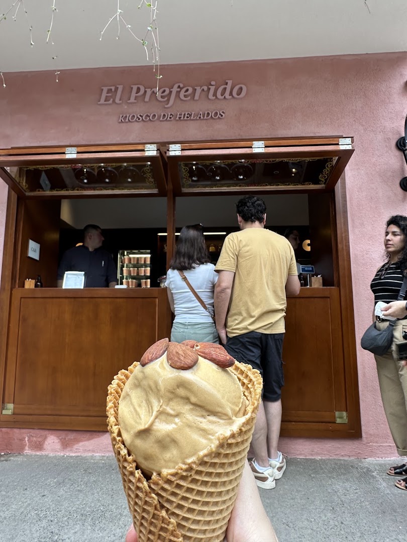 Kiosco de Helados El Preferido: product and shop exterior