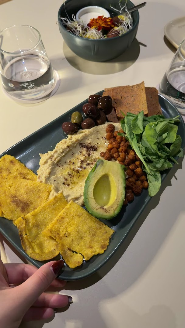 Koala: appetizing, high-quality food photography