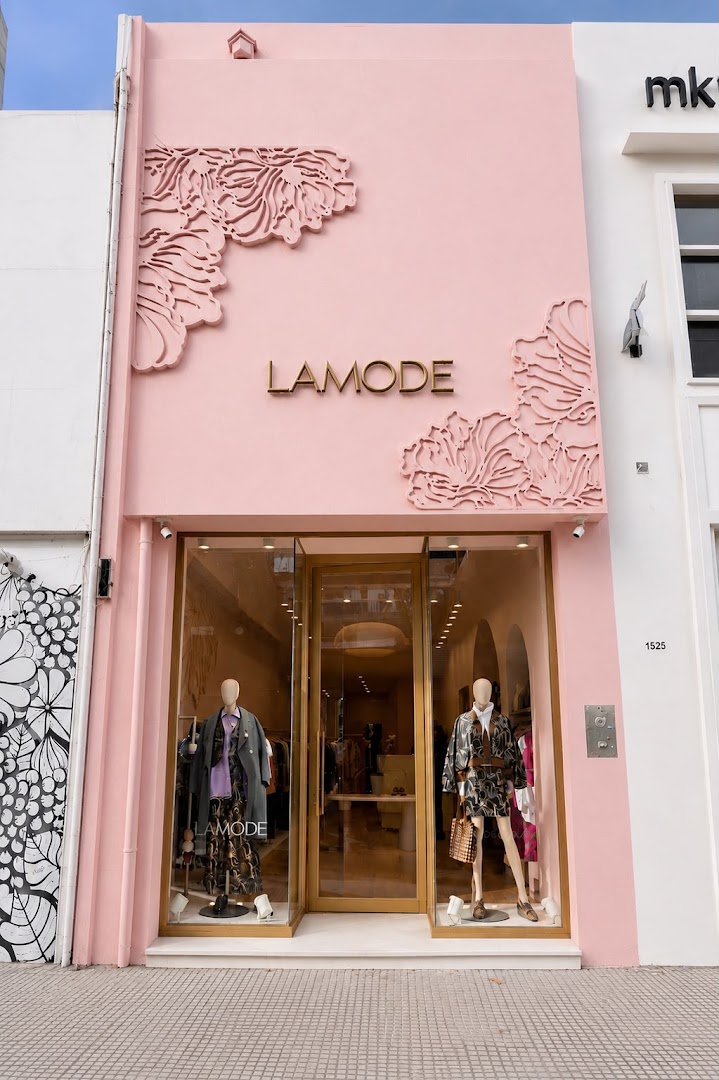 LAMODE: professional storefront photo