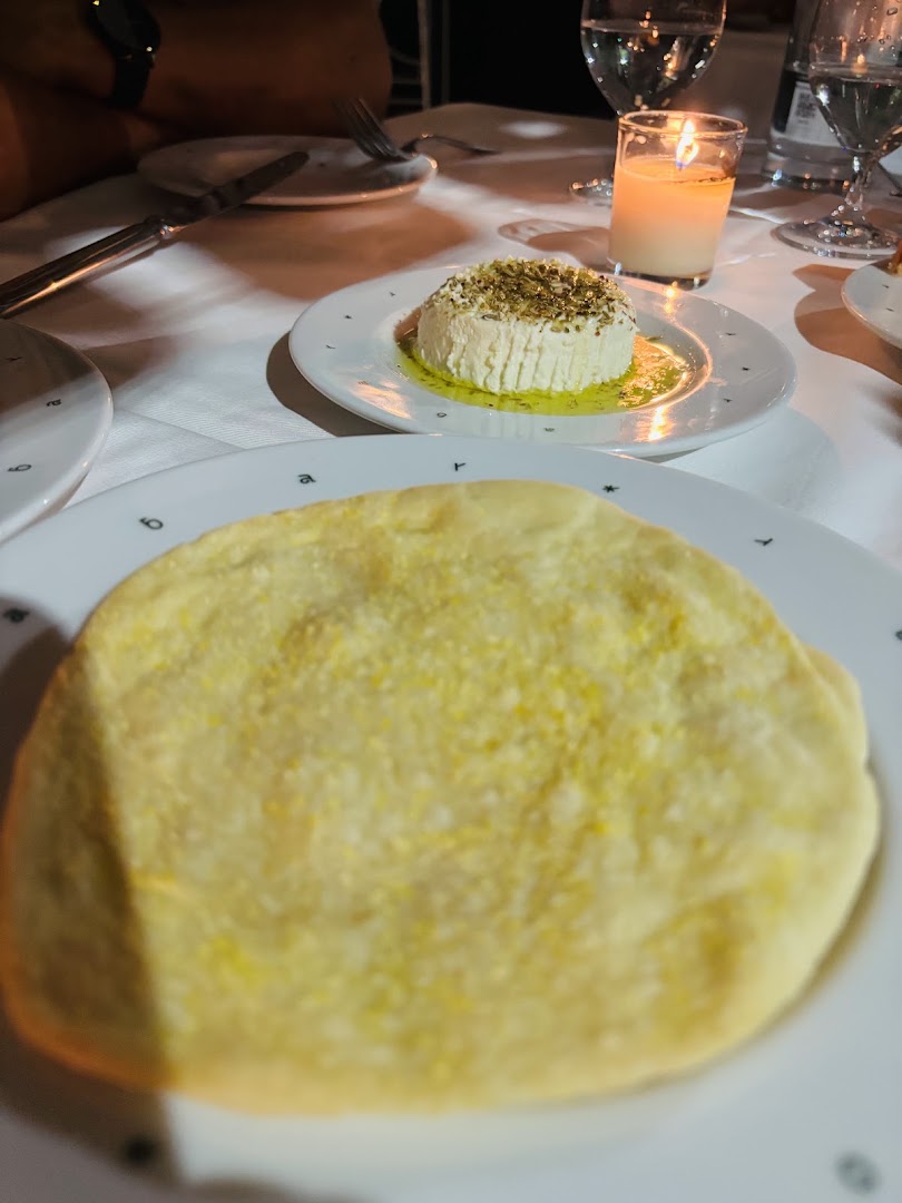 Roa: appetizing food photography, clear professional quality