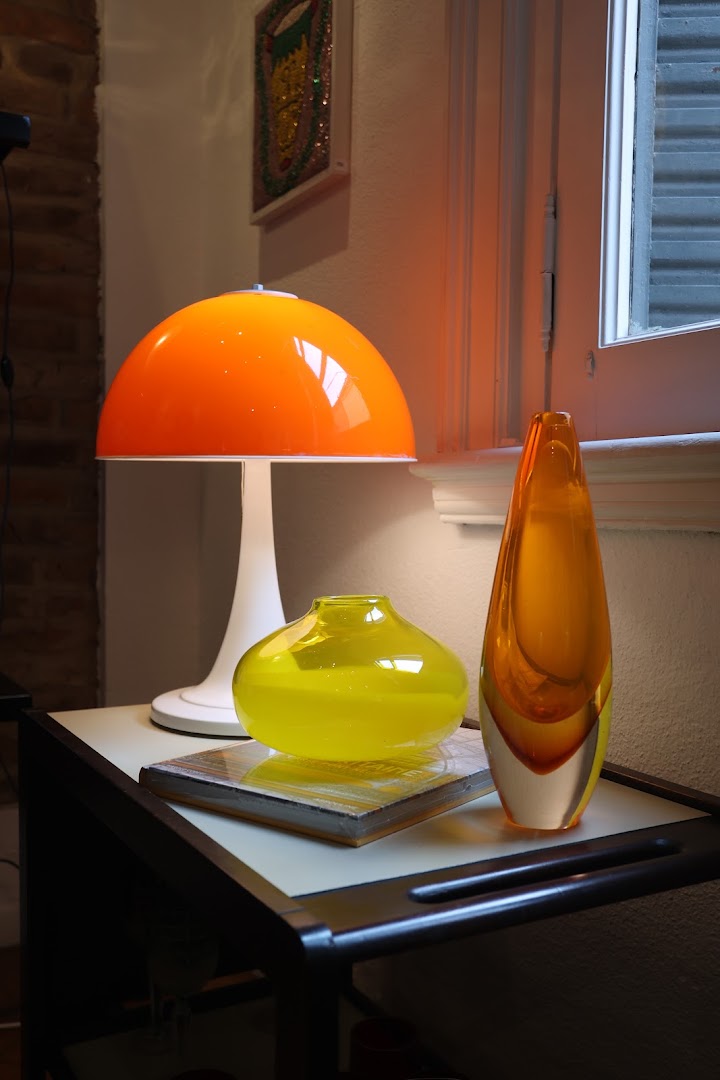 Tuket Vintage: high quality product display photo