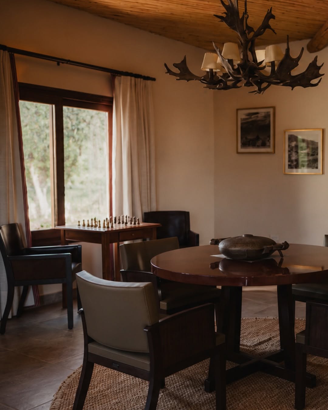 Piattelli Vineyards: inviting and professional interior shot