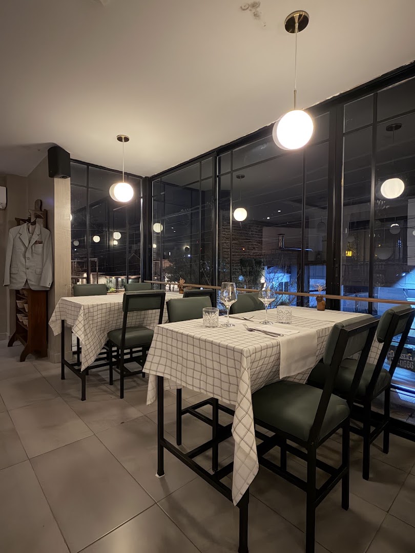 La Sastrería: clear, inviting restaurant interior shot