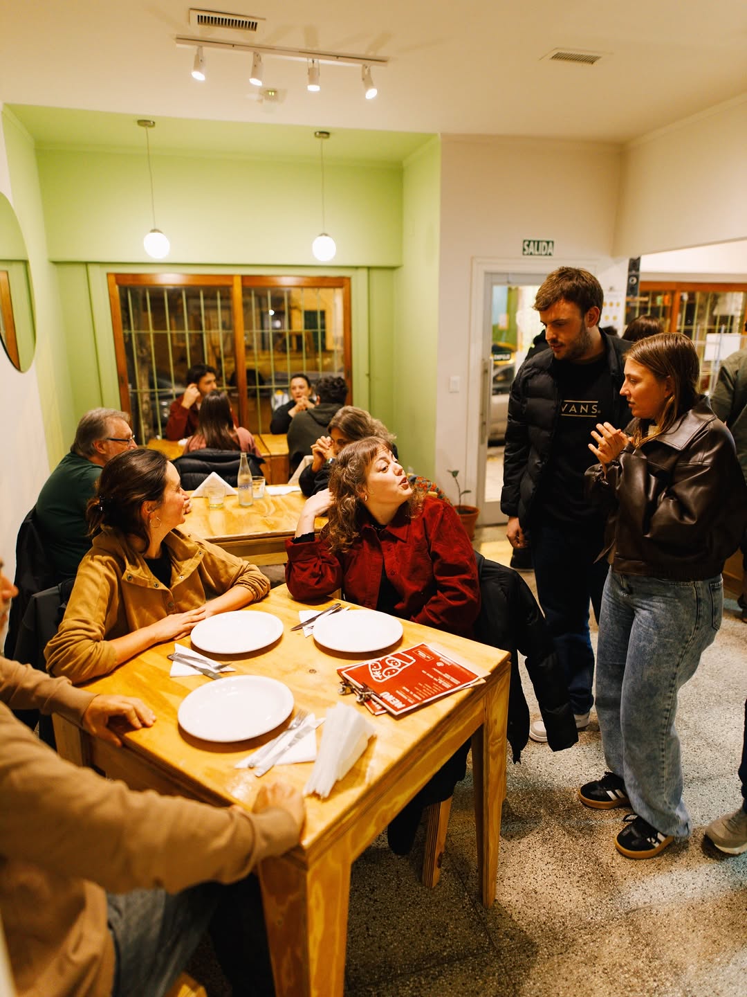 Maraña: lively atmosphere and patrons