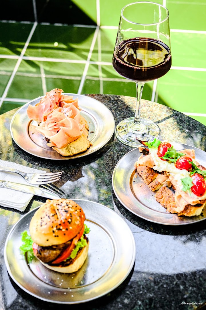 Café Rumano: appetizing food and drink photography