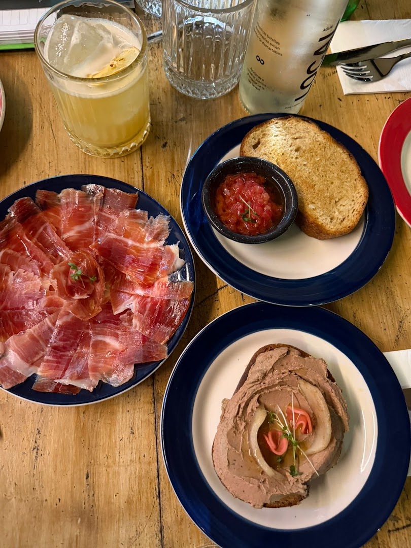 Ramal: appetizing photo of bar food