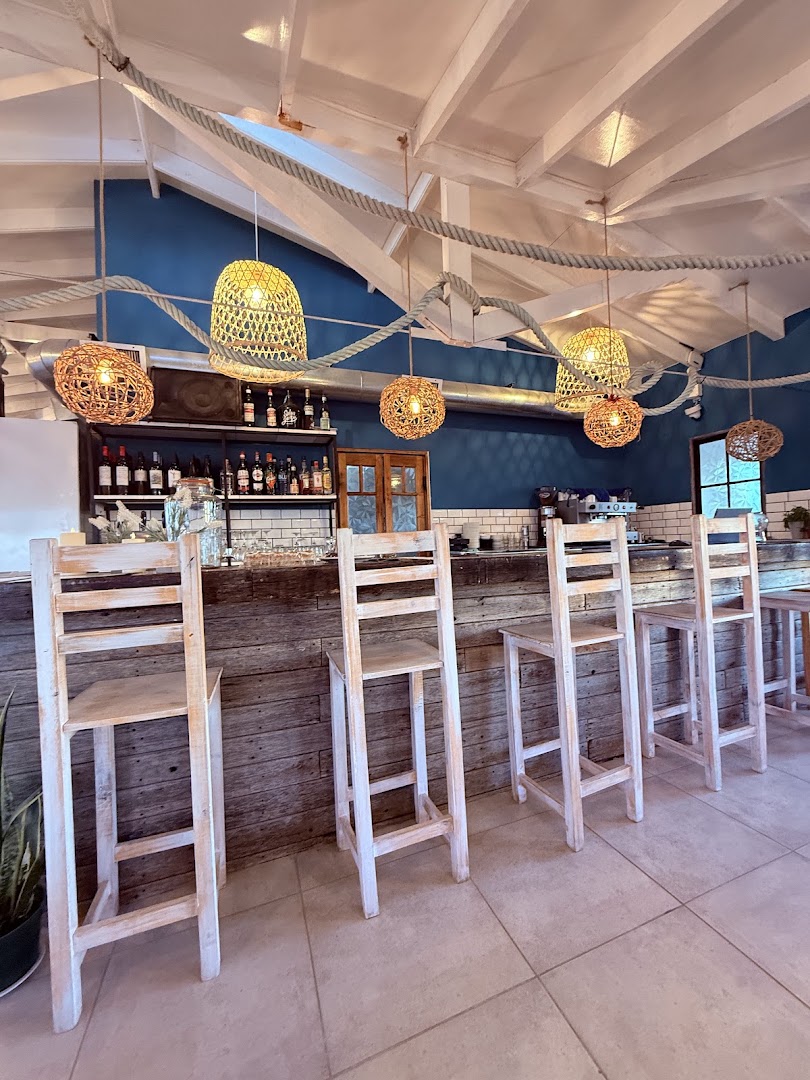 Abelino: clear, inviting interior restaurant shot