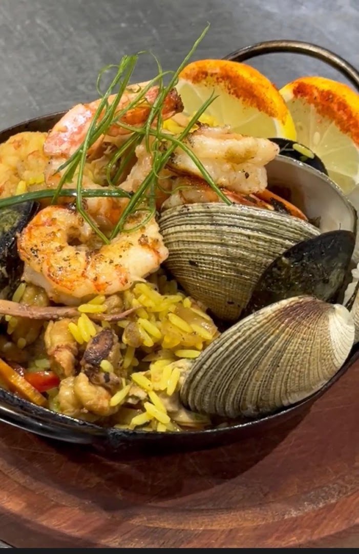 Coral Resto: appetizing, high-quality food photography