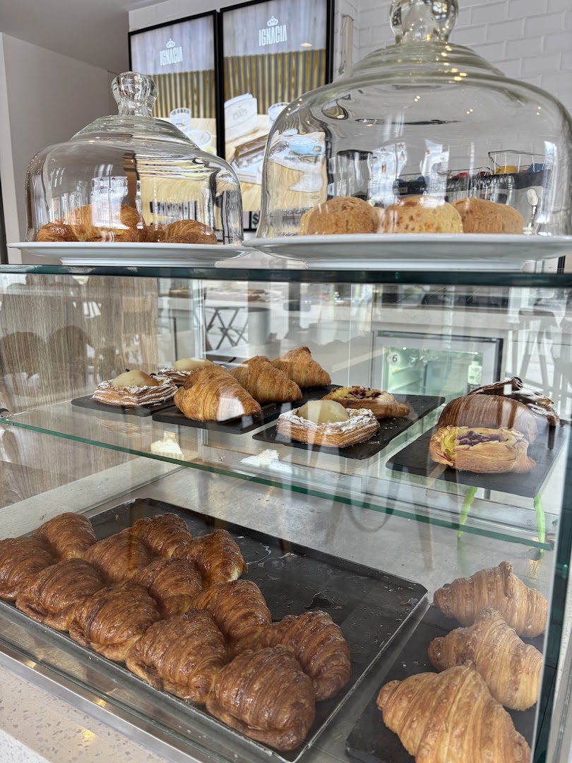 Ignacia: appetizing display of fresh pastries