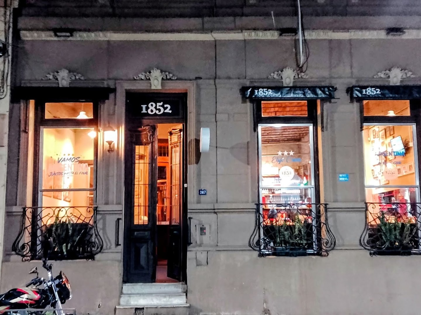 1852 Bodegón de Sabores: clear, inviting exterior restaurant shot