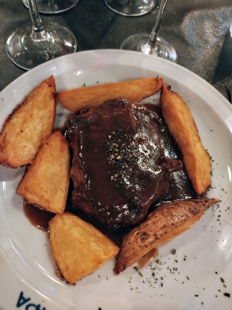 1852 Bodegón de Sabores: appetizing, high-quality food photography