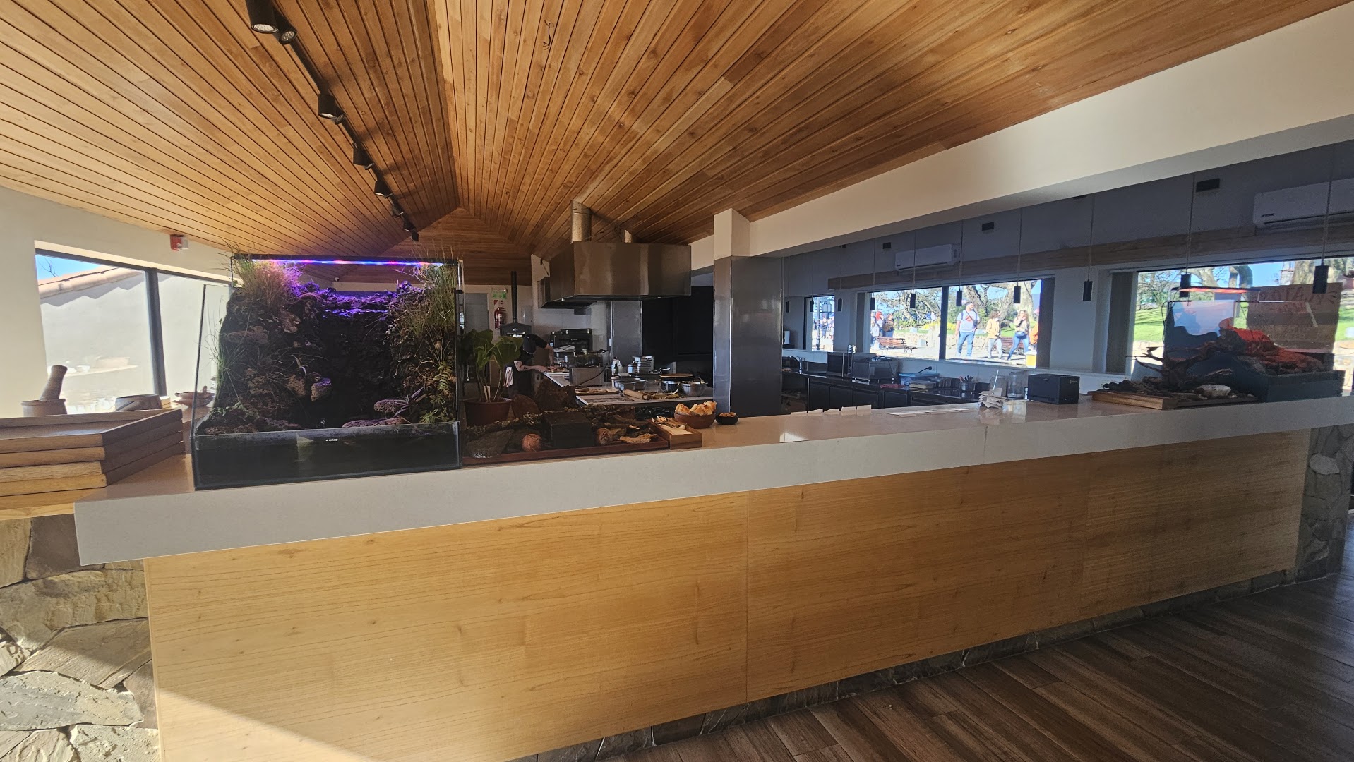 El Baqueano: clear, professional interior restaurant shot
