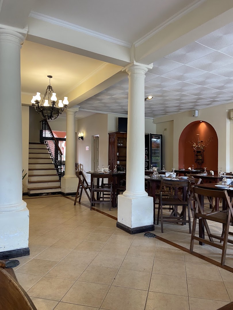 La Arcadia: clear, inviting restaurant interior shot