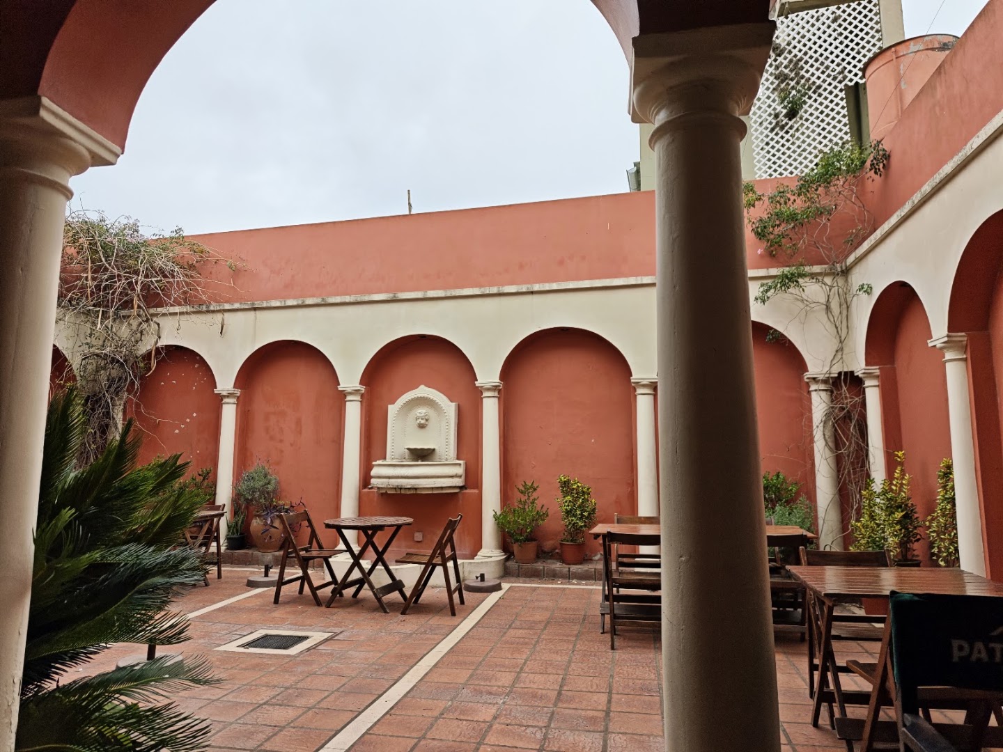 La Arcadia: attractive and inviting restaurant terrace