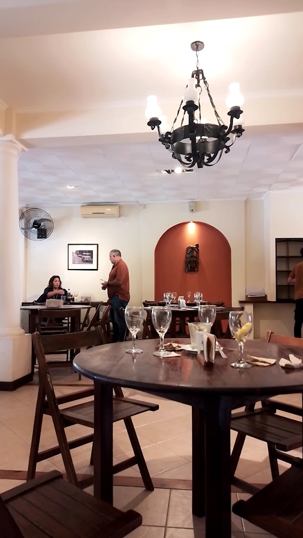 La Arcadia: clear shot of restaurant interior